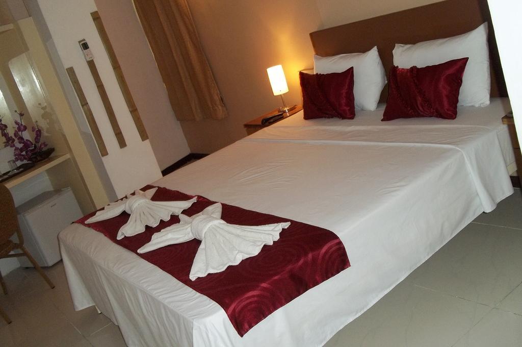 Hypertek Hotel Grand Bay Buitenkant foto